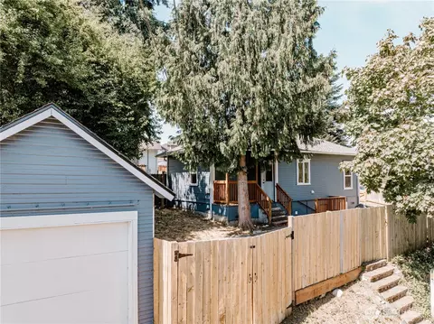 Exterior - 3714 22nd St, Everett, WA 98201 photo 4 of 20