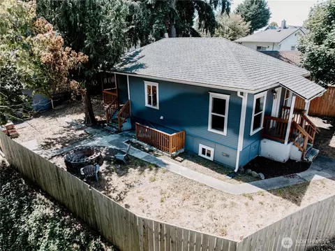 Exterior - 3714 22nd St, Everett, WA 98201 photo 18 of 20