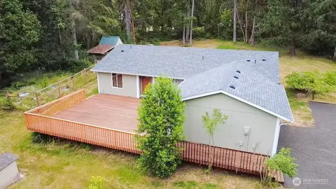 8910 Hunter Point Rd NW, Olympia, WA 98502