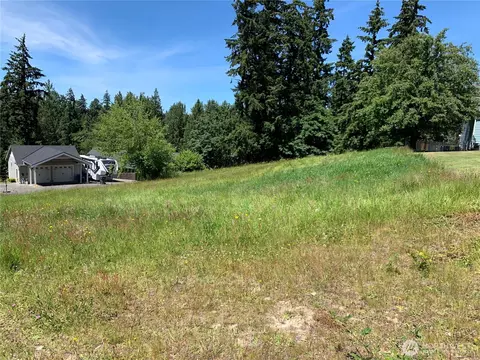 9805 31st St E, Edgewood, WA 98371