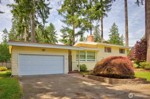 2015 152nd Pl SE, Bellevue, WA 98007