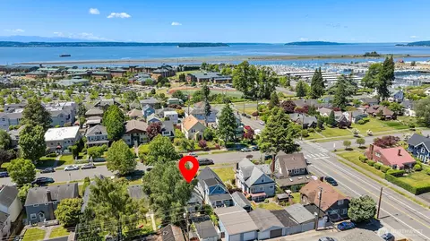 View/Area - 1911 Rucker Ave, Everett, WA 98201 photo 1 of 4