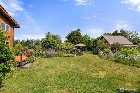 Exterior - 1090 Middle Fork Rd, Onalaska, WA 98570 photo 5 of 12