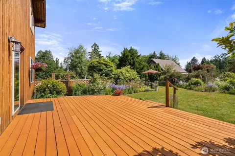 Exterior - 1090 Middle Fork Rd, Onalaska, WA 98570 photo 4 of 12