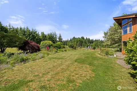 Exterior - 1090 Middle Fork Rd, Onalaska, WA 98570 photo 6 of 12