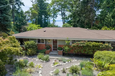 2139 SW 170th St, Normandy Park, WA 98166