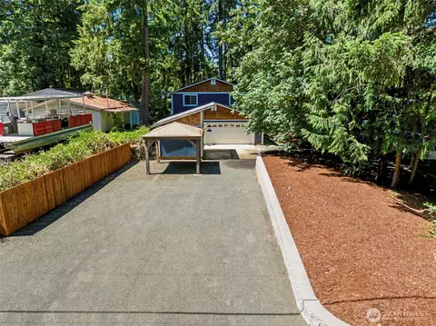 5633 Lake Saint Clair Dr SE, Olympia, WA 98513