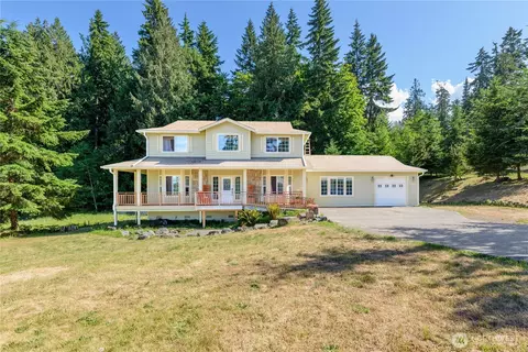 637 Del Guzzi Dr, Port Angeles, WA 98362