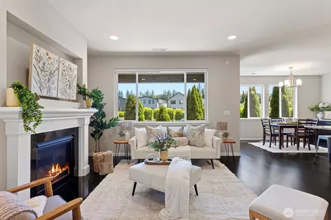 Living - 17913 38th Dr #20, Bothell, WA 98012 photo 2 of 4