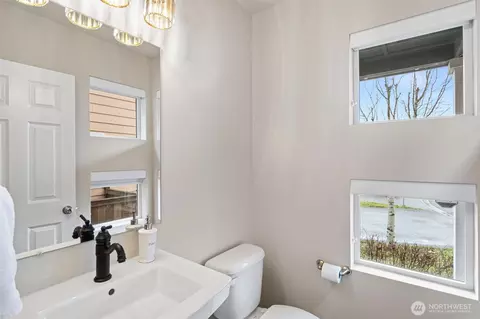 Bath - 17913 38th Dr #20, Bothell, WA 98012 photo 1 of 3