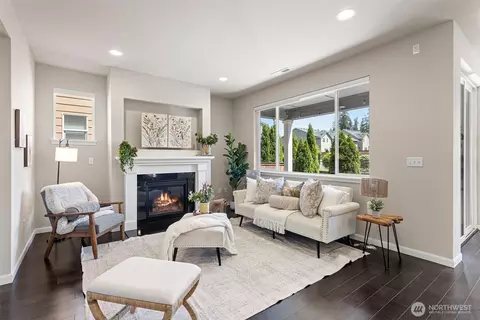 Living - 17913 38th Dr #20, Bothell, WA 98012 photo 1 of 4
