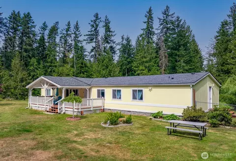 239 Robinson Rd, Port Angeles, WA 98362