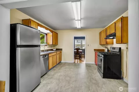 Kitchen - 307 3rd St, Sultan, WA 98294 photo 4 of 4