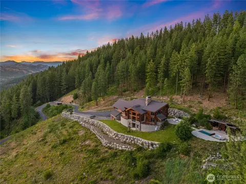 8355 Mountain Home Rd, Leavenworth, WA 98826