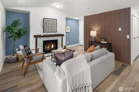 949 Aberdeen Ave NE #C309, Renton, WA 98056