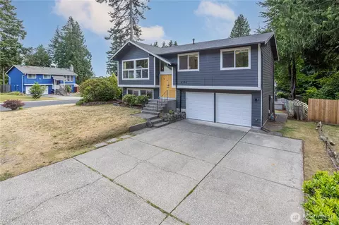 8105 Spur Ct NW, Bremerton, WA 98311