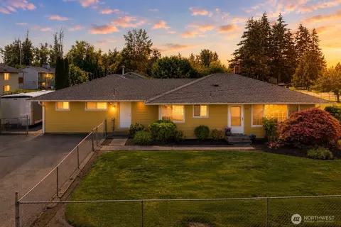 426 4th Ave SE, Pacific, WA 98047