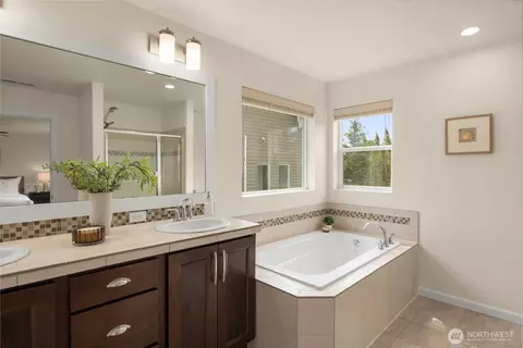 Bath - 3802 196th Pl SE, Bothell, WA 98012 photo 4 of 4