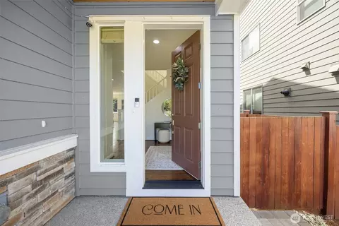 Entry Way - 3802 196th Pl SE, Bothell, WA 98012 photo 1 of 2