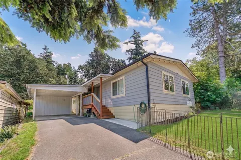 6622 146th St SW #10, Lakewood, WA 98439