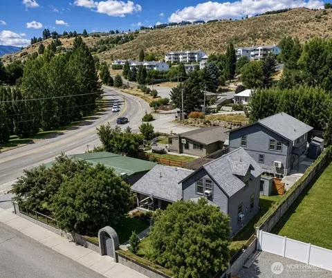 330 W Highland Ave, Chelan, WA 98816