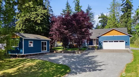 1586 Poplar Ln, Camano Island, WA 98282