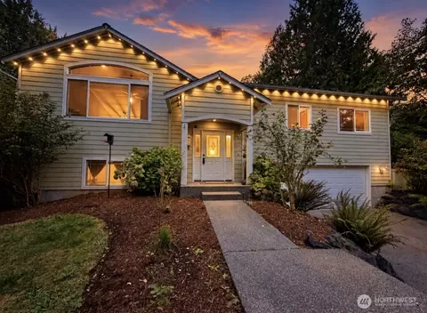 6337 SE Heather Ln, Port Orchard, WA 98366