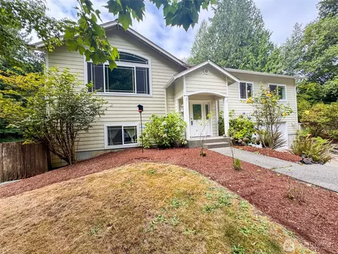 6337 SE Heather Ln, Port Orchard, WA 98366
