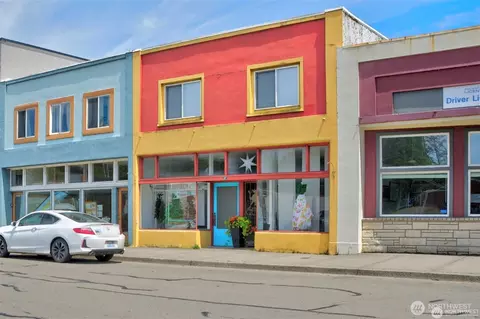 112 1st Ave S #1-4, Ilwaco, WA 98624