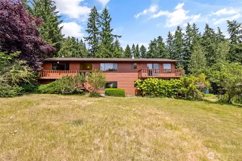 5359 Ruby Pl NE, Bainbridge Island, WA 98110