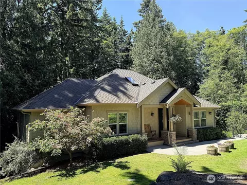 18210 Homeview Dr, Edmonds, WA 98026