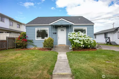 1909 Cleveland Ave, Mount Vernon, WA 98273