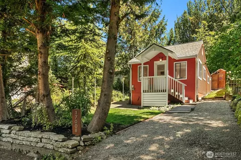 17008 135th Pl SW, Vashon, WA 98070