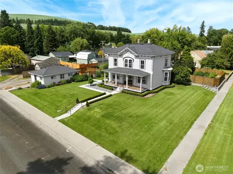 504 N 1st St, Dayton, WA 99328