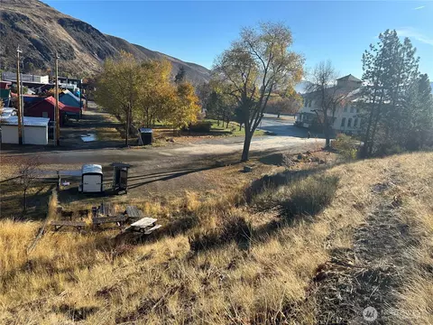 136 Johnson St, Twisp, WA 98856 photo 7