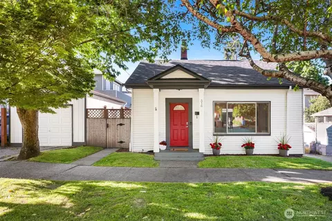 516 W Howe St, Seattle, WA 98119