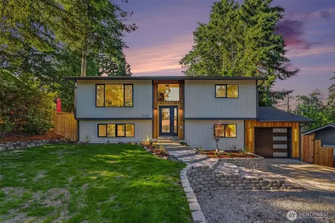 7245 E Taylor St, Port Orchard, WA 98366