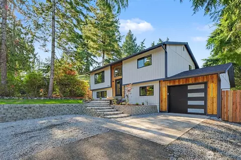 7245 E Taylor St, Port Orchard, WA 98366