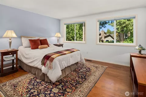Bedroom - 647 Edmonds Way, Edmonds, WA 98020 photo 1 of 3
