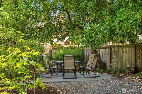 Exterior - 647 Edmonds Way, Edmonds, WA 98020 photo 7 of 11