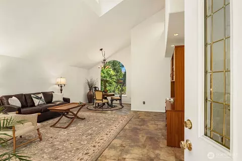 Entry Way - 647 Edmonds Way, Edmonds, WA 98020 photo 1 of 3