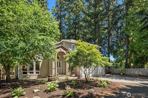 647 Edmonds Way, Edmonds, WA 98020