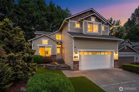 10820 NE 144th Ct, Kirkland, WA 98034