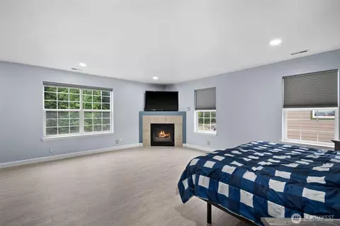 Bedroom - 20723 197th Ave E, Orting, WA 98360 photo 1 of 4