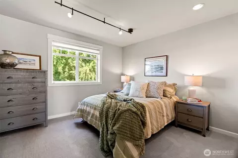 Bedroom - 709 Maple St, Edmonds, WA 98020 photo 2 of 5