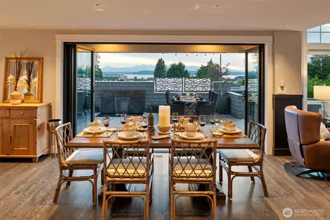 Dining - 709 Maple St, Edmonds, WA 98020 photo 1 of 4