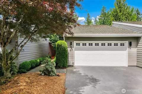 15000 Village Green Dr #27, Bothell, WA 98012