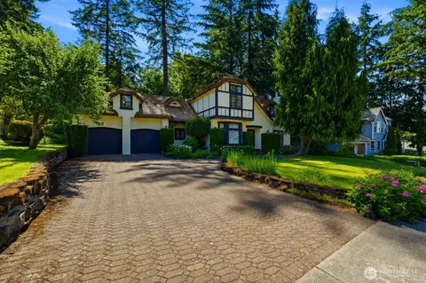 306 Keach Loop, Steilacoom, WA 98388