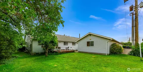 Exterior - 112 W 2nd St #A, Everson, WA 98247 photo 10 of 11