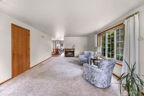 Living - 112 W 2nd St #A, Everson, WA 98247 photo 6 of 6